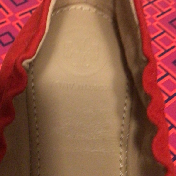 TORY BURCH DELPHINE CRYSTAL AND SUEDE BALLET FLATS SZ 8 NEW - Picture 3 of 6